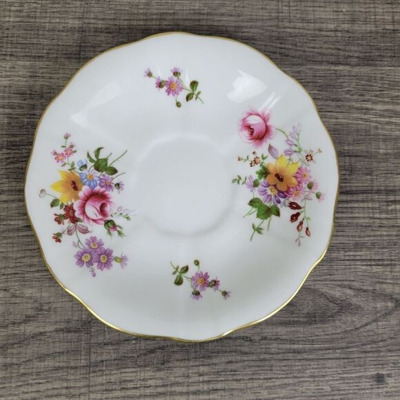 Royal Crown Bone China‎ Derby Poisies Saucer - Picture 1 of 5
